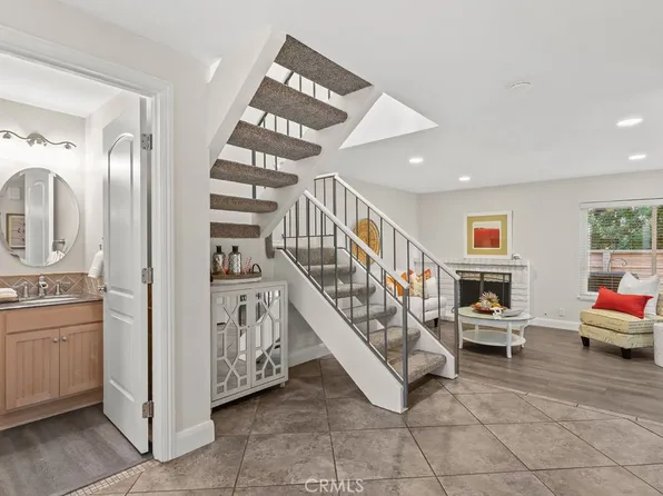9 Glenhurst, Irvine, CA 92604