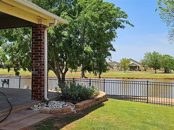 2nd image of 18332 Tambor Dr