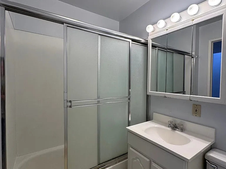 410.5 S Pearl St — Photo 4