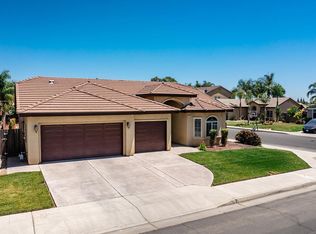 2106 N Ivanhoe Ave, Fresno, CA