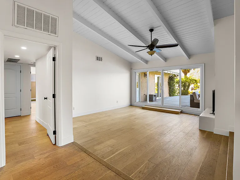 4835 Cliffside Dr — Photo 5
