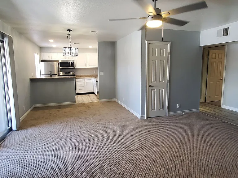 5080 Indian River Dr #400 — Photo 4