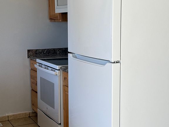 3rd image of 1116 E Cedar St
