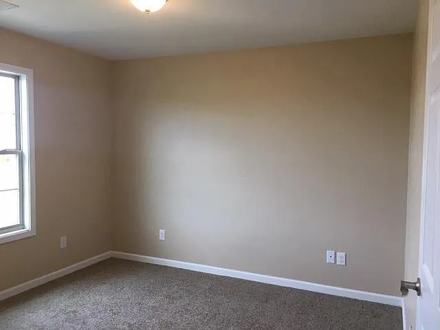 976 Cobble Dr — Photo 18