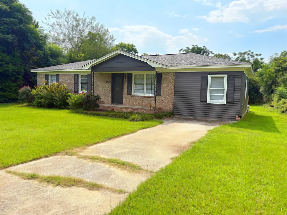 406 Cary Dr
