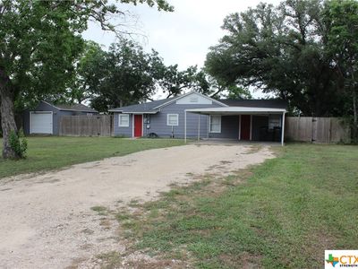 209 Sample St, Edna, TX, 77957