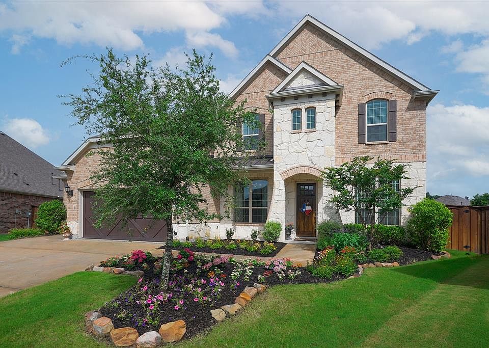 1st image of 201 Green Valley Dr