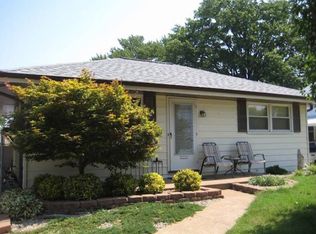 3975 Weber Rd, Saint Louis, MO 63123