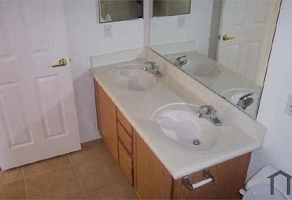 5th image of 5625 W Pollack St