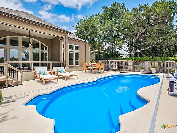 2nd image of 915 Wilderness Oaks