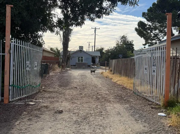 320 Belmont Ave, Bakersfield, CA 93308