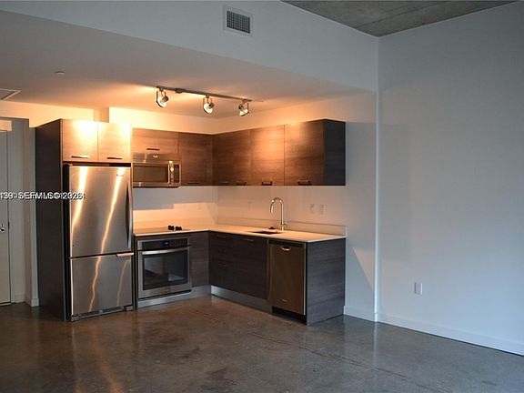 5th image of 151 SE 1st St APT 1207