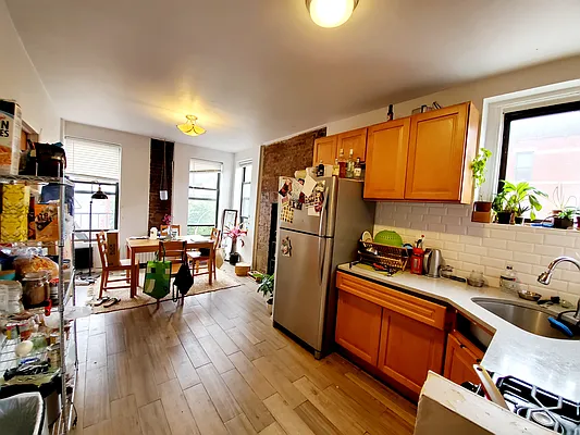 Rented by Ideal Properties Group | media 14