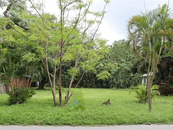 1326 25th St #12, Sarasota, FL 34234