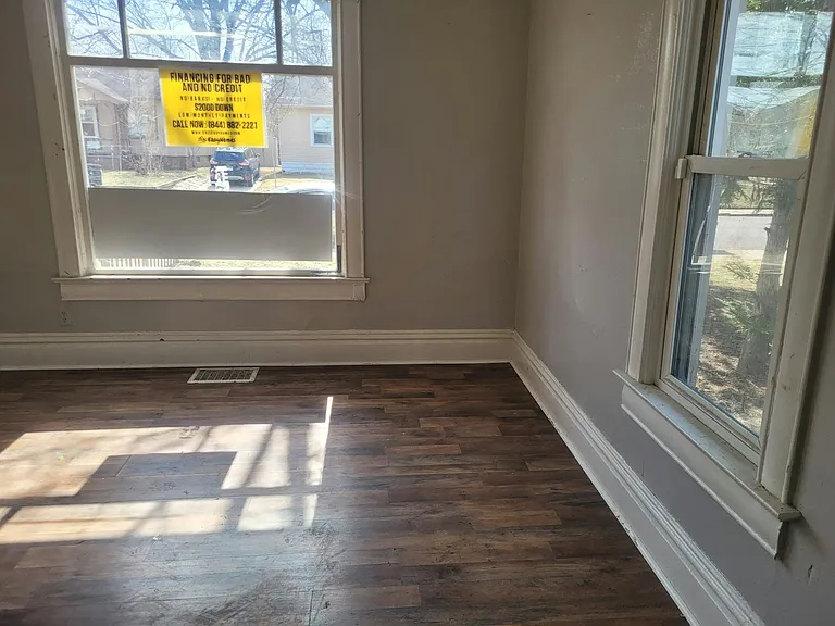 505 E Virginia Ave — Photo 11