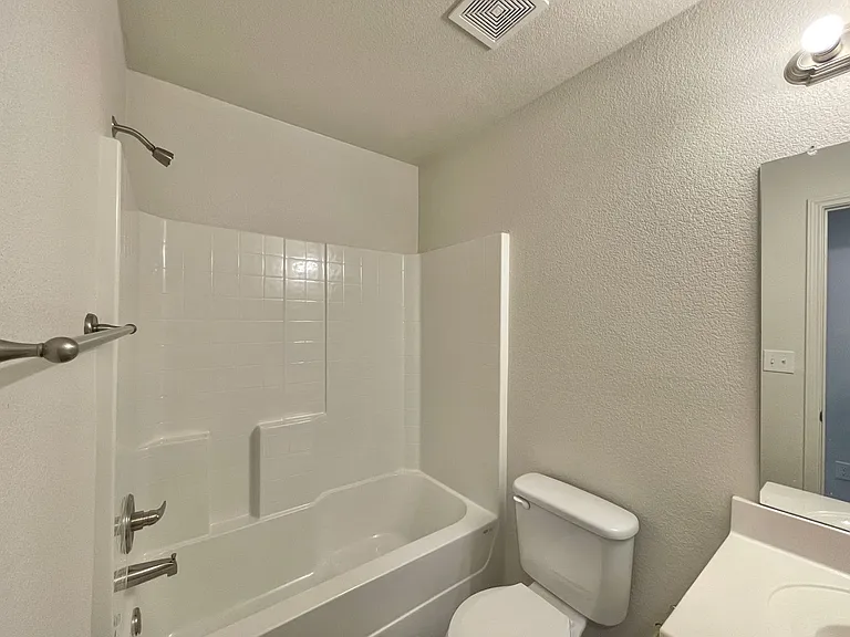 1704 Clovis Dr — Photo 14
