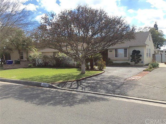 2nd image of 7832 Conklin St