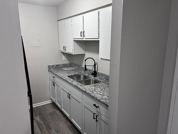 4th image of 71 Bellaire Ct Unit 115