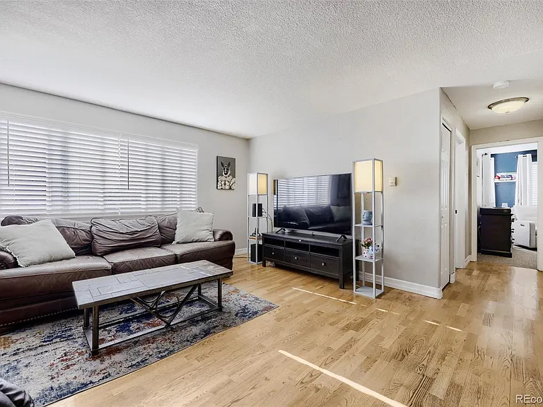 2345 N Clay St #102 — Photo 4