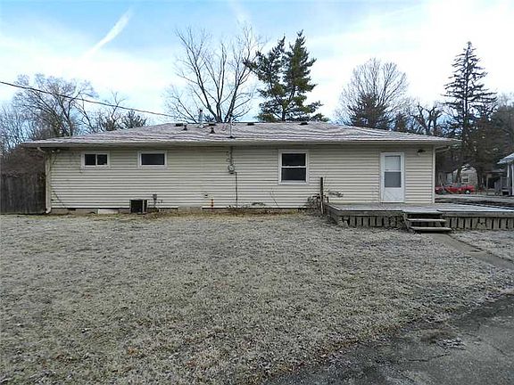 4th image of 2241 Mayfair Dr