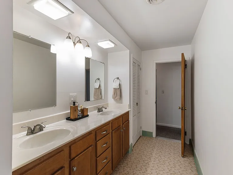 48 John David Ln #2 — Photo 9