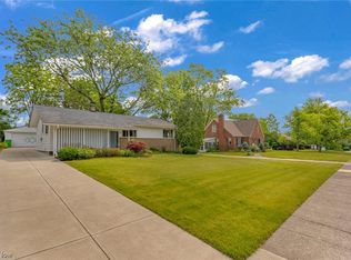 592 Grayton Rd, Berea, OH 44017