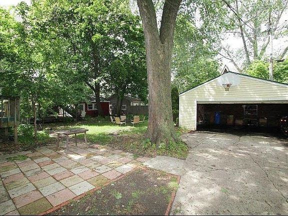 4th image of 2719 N Hackett Ave #2721