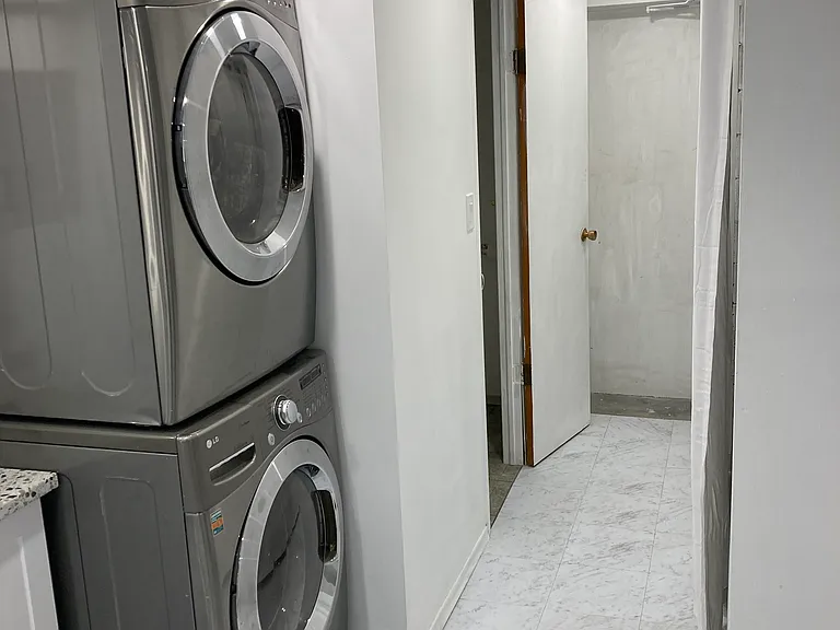 318 Bridgeport Rd E #1 — Photo 2