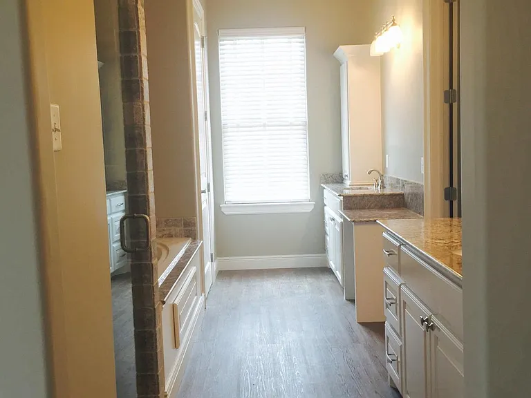 1394 Trisha Ct — Photo 13