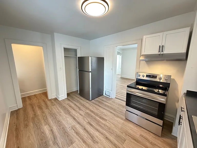1301 Hammond Ave — Photo 11