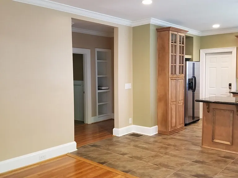 1125 Fontaine Rd — Photo 7