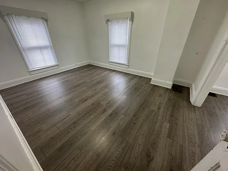 520 S Water St — Photo 4