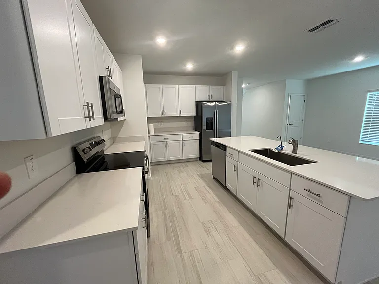 11317 Radiant Shore Loop — Photo 6
