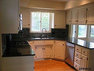 3rd image of 14953 Karen St