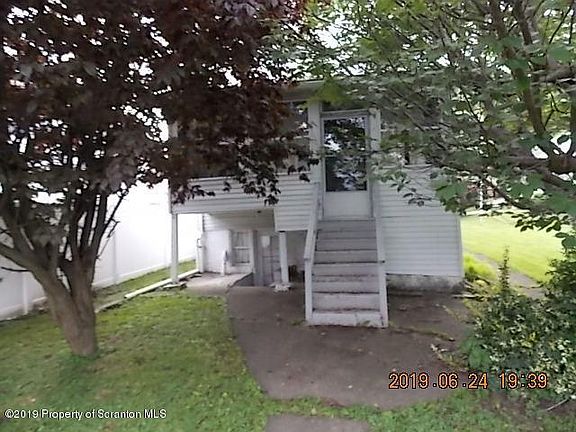 4th image of 536 N Lincoln Ave