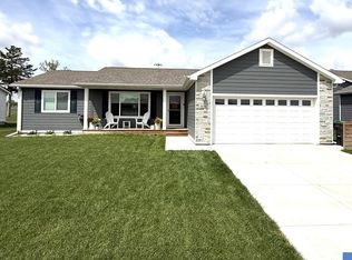 835 N 26th St, Beatrice, NE 68310