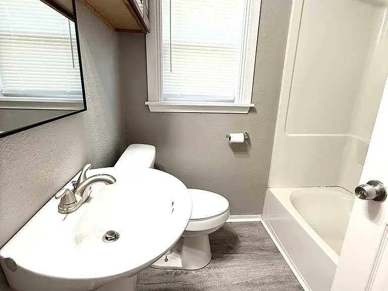 404 Ash St — Photo 21