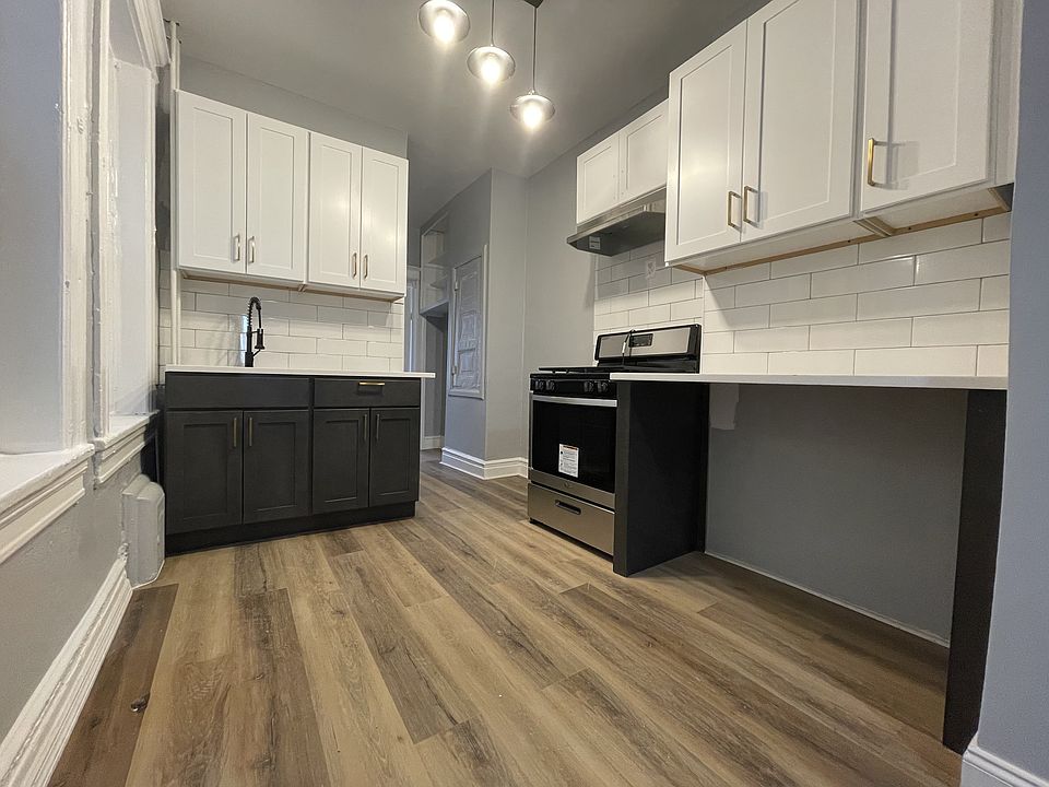 1st image of 102 Romaine Ave #6E