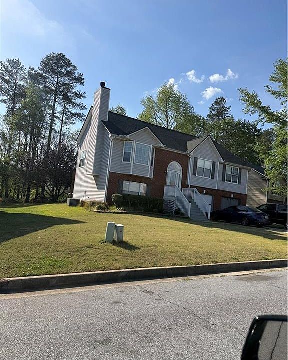 2nd image of 1356 Daffodil Ln