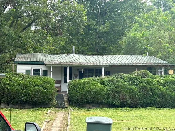 10880 E Whiskey Run Road, Pekin, IN 47165