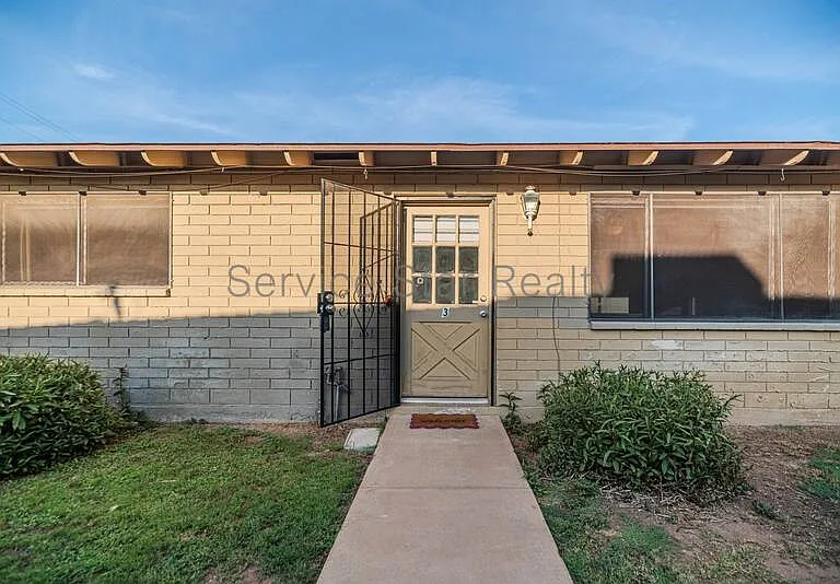 518 E Huntington Dr #3 — Photo 16