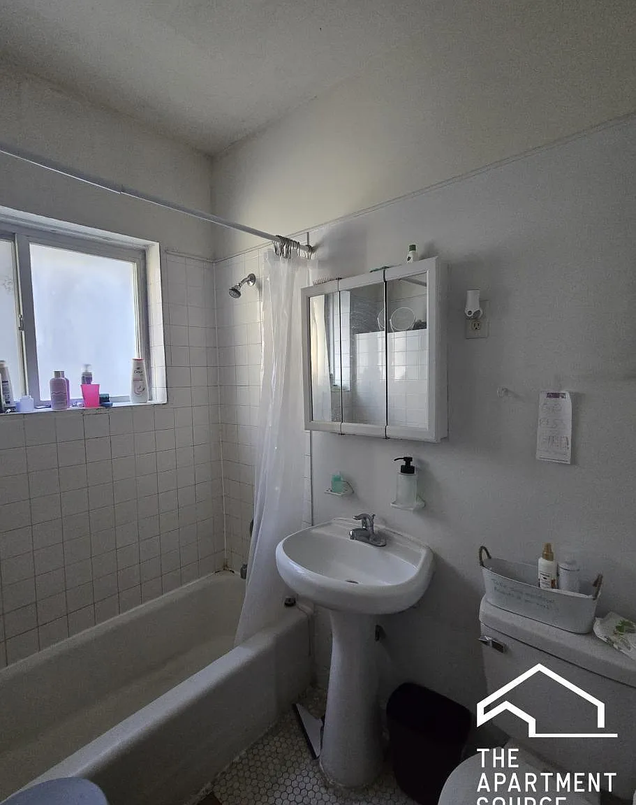 3050 West Berteau Avenue #3 — Photo 4