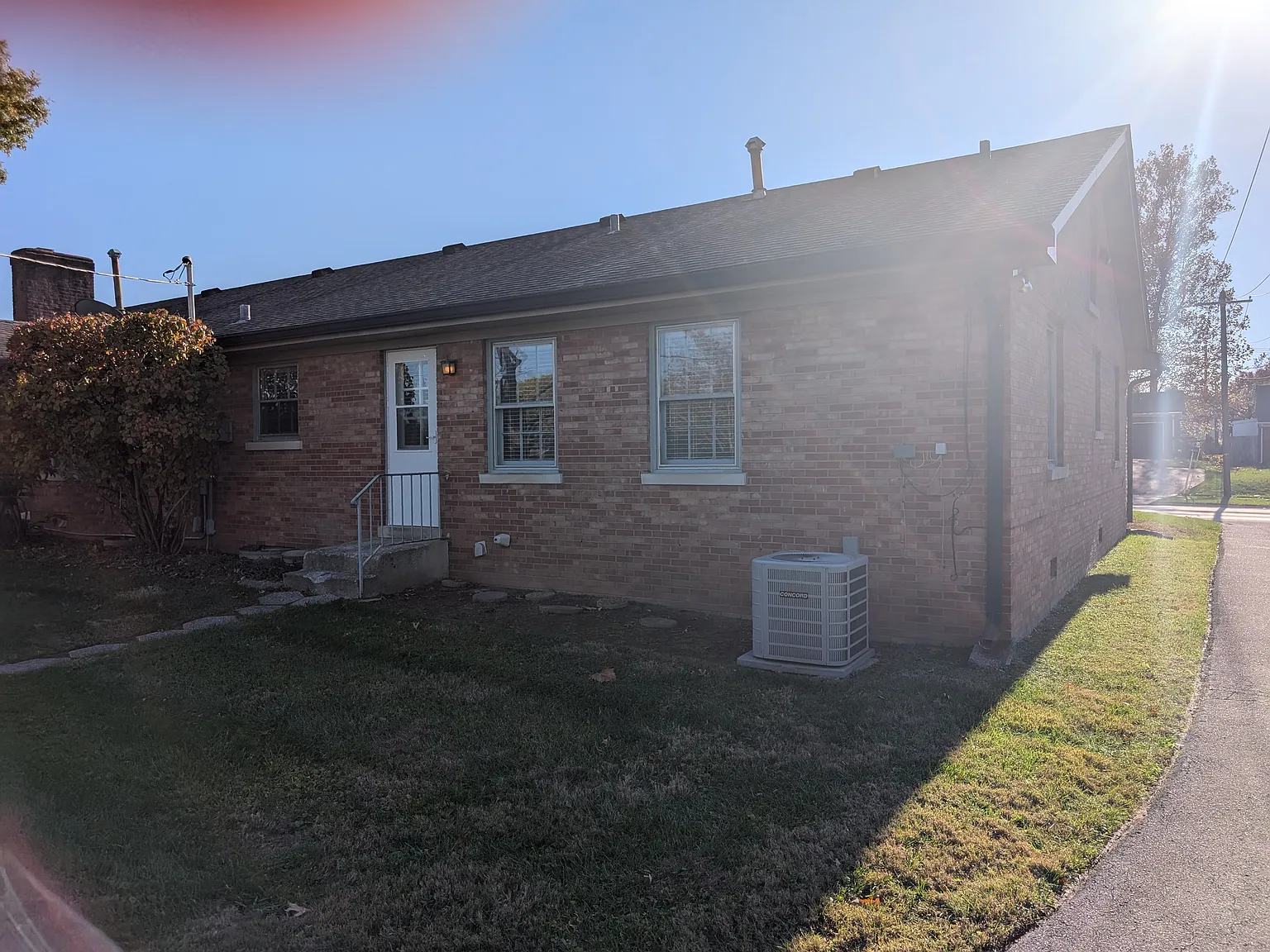 2 bed, 1100 sqft, $1,375 — Photo 4