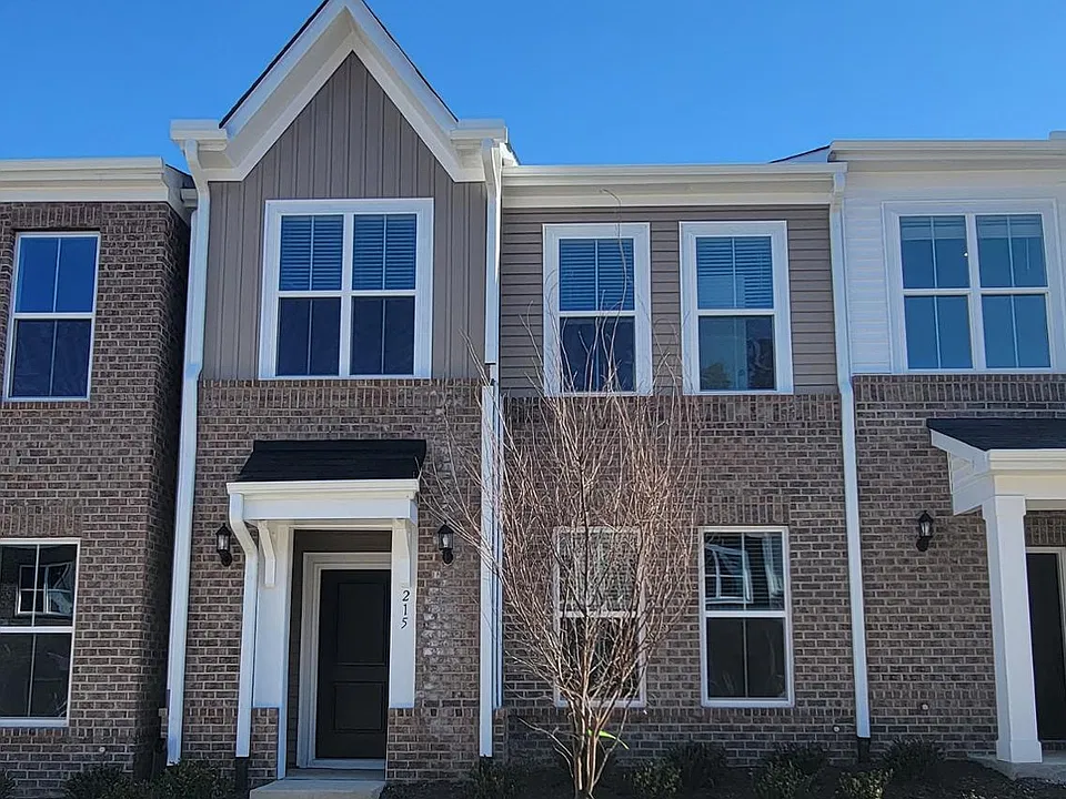 215 Chesapeake Commons St