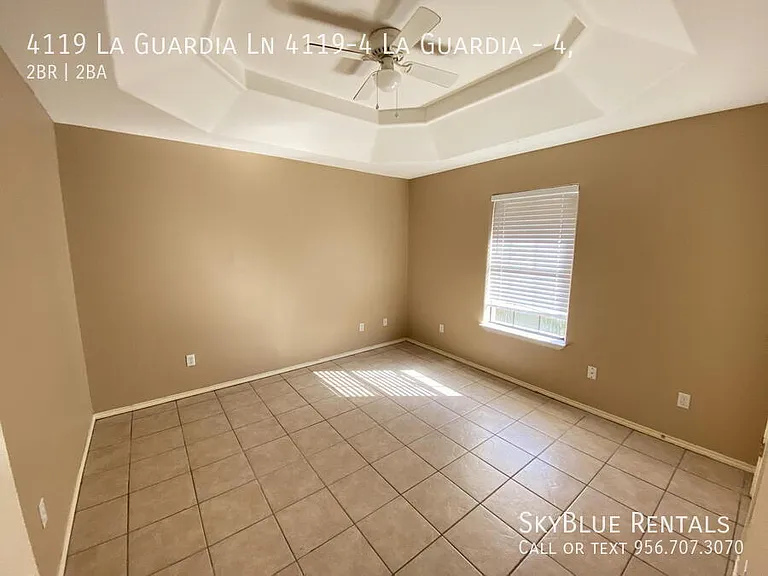 4119 W La Guardia Ln #4 — Photo 8
