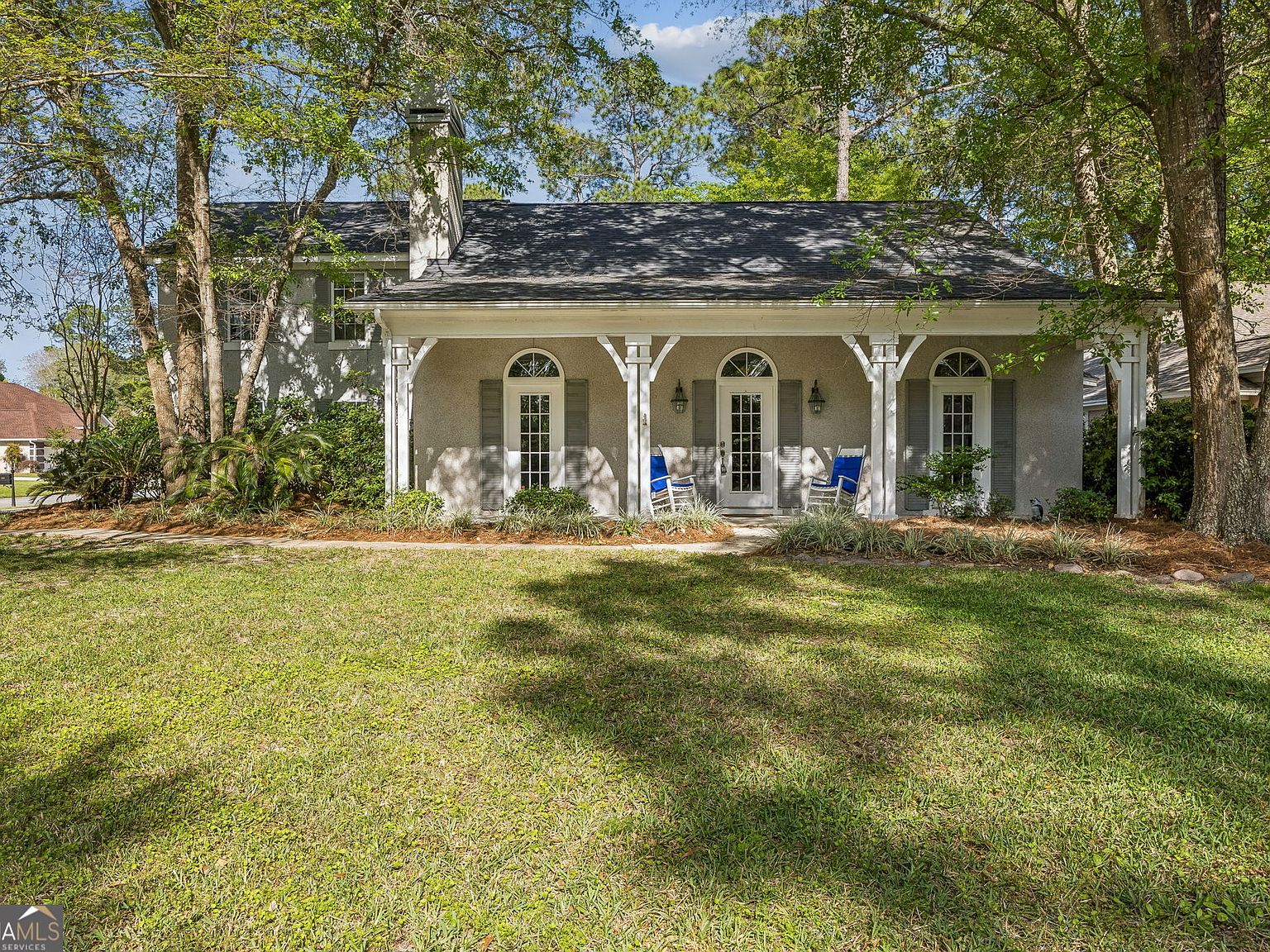 213 Cardinal Cir W