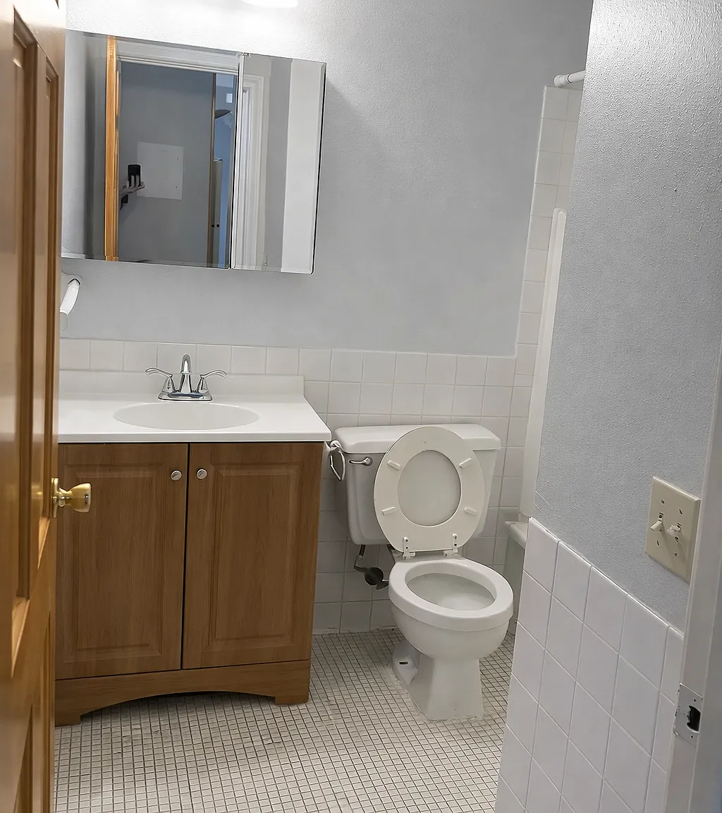 2 bed, $1,100 — Photo 3