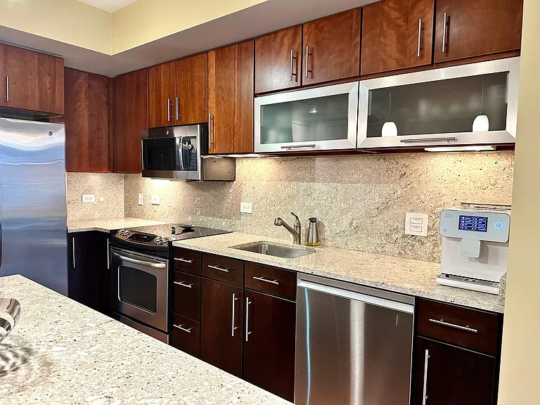 1025 1st St SE #803 — Photo 5