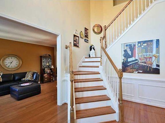 3rd image of 1204 Williston Dr