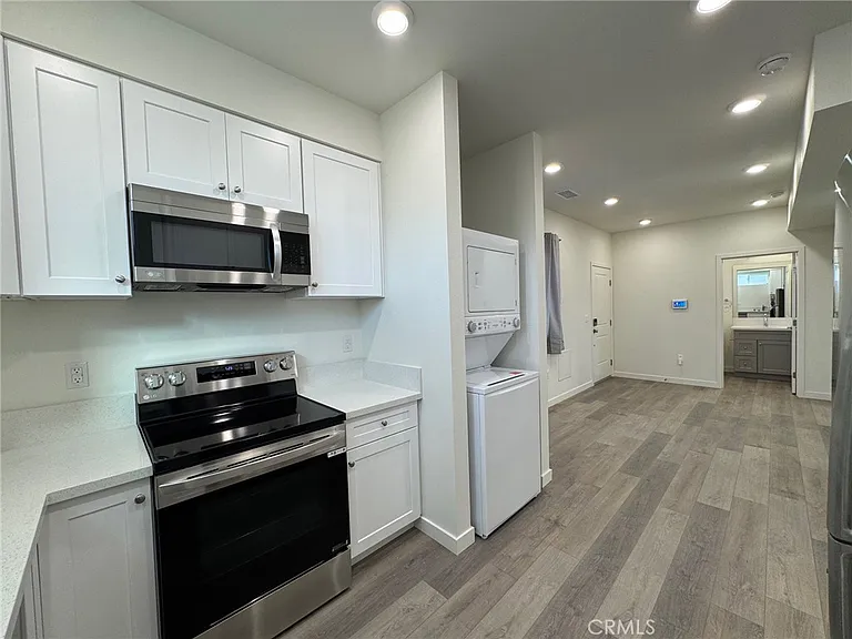 9623 Haas Ave — Photo 1